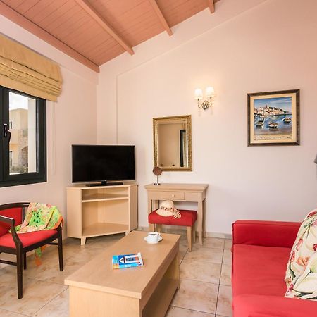 Pilot'S Villas Luxury Suites Hersonissos  Exterior photo